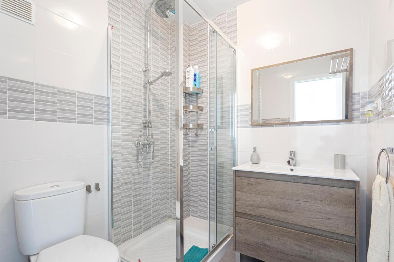 Atico Frente Al Mar - Vistas, Piscina, Terrazas, Parking! Apartman Benalmádena Kültér fotó